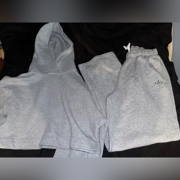 ALO Yoga Pants - ALO Women’s Hoodie and Sweatpants set of 2